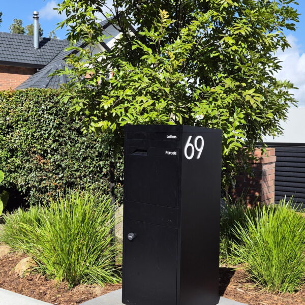 Struward-01 Black